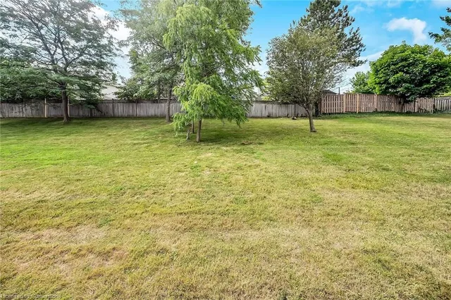 Additional image 31 of 26 Moss Blvd Unit 24