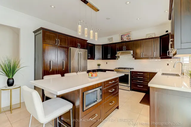 Additional image 14 of 1065 Woodward Ave