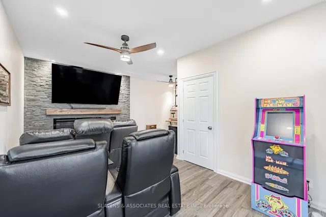 Additional image 42 of 104 Silver Birch Ave