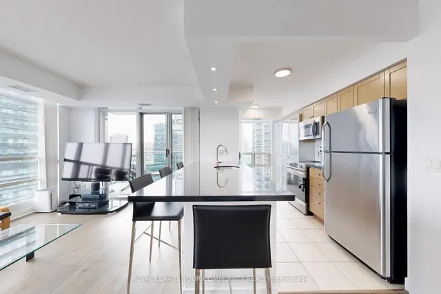 Additional image 21 of 31 Bales Ave Unit 1805