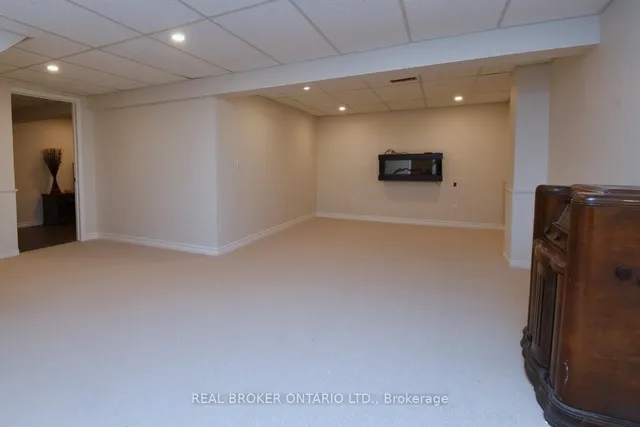 Additional image 31 of 64 Flamingo Dr