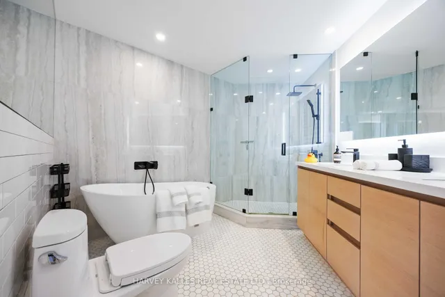 Additional image 43 of 10 Bellair St Unit 1403