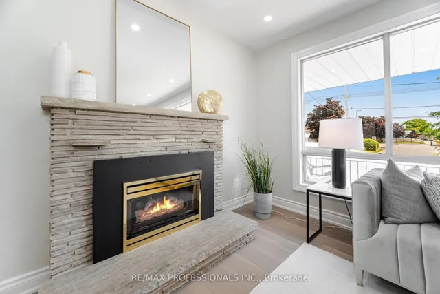 Additional image 8 of 718 Royal York Rd