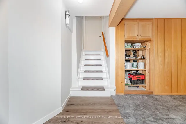 Additional image 31 of 32 Farmington Dr