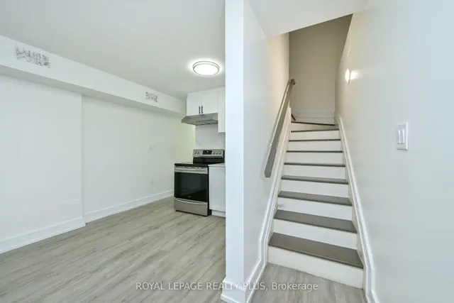 Additional image 40 of 23 Pauline Ave