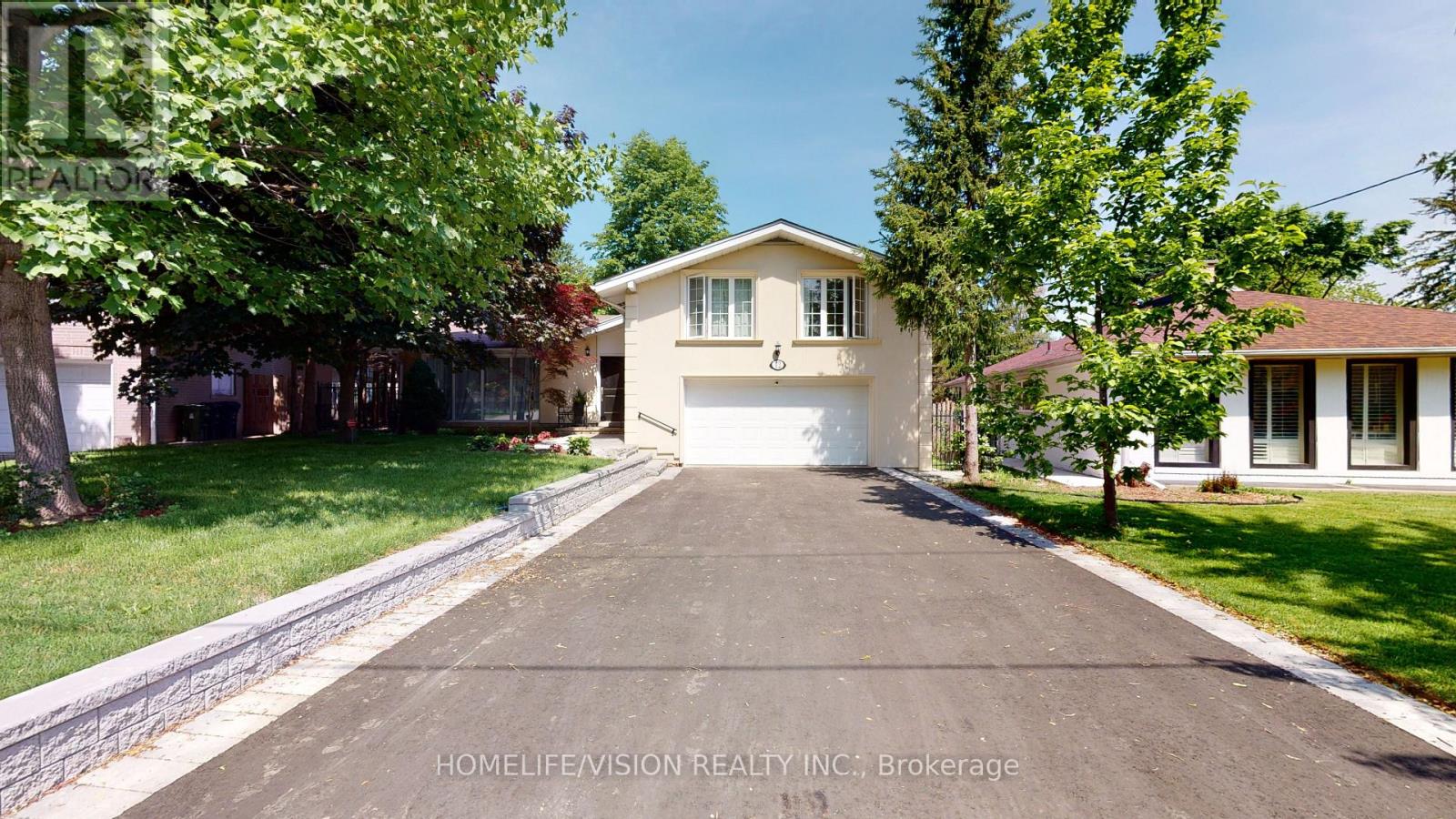 12 FLAREMORE CRESCENT|Toronto (Bayview Village), Ontario M2K1V1