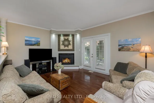 Additional image 18 of 20 Lennox Crt