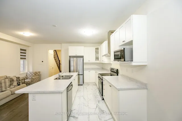 Additional image 19 of 114 Adventura Rd