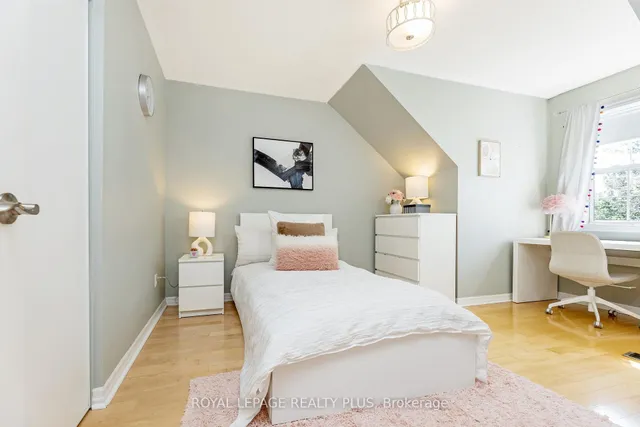 Additional image 26 of 1525 Swann Cres