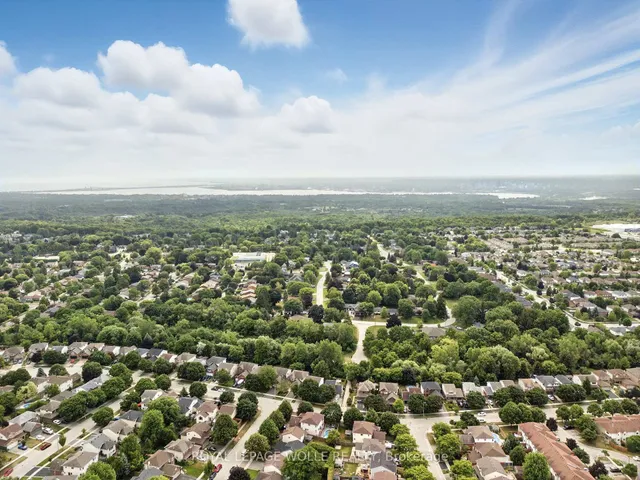 Additional image 41 of 51 Strathroy Cres