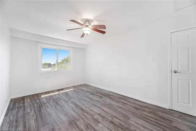 Additional image 19 of 376 Hansen Rd