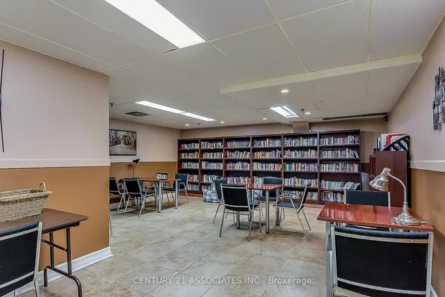 Additional image 38 of 5 Lisa St Unit 402