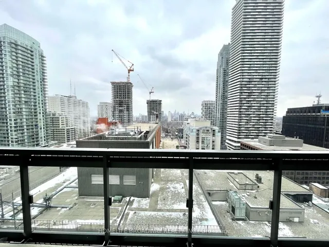 Additional image 3 of 39 Roehampton Ave Unit 1504