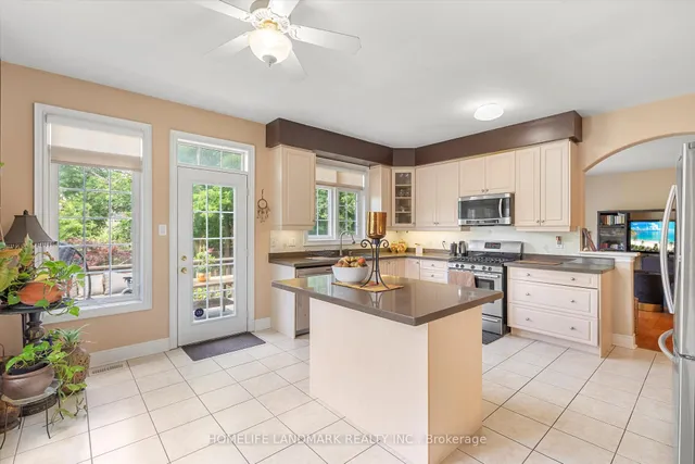 Additional image 9 of 3 Xavier Crt