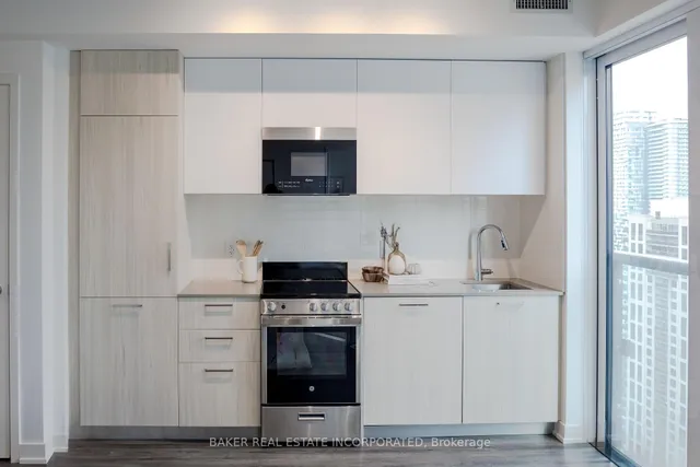 Additional image 3 of 65 Mutual St Unit 2806