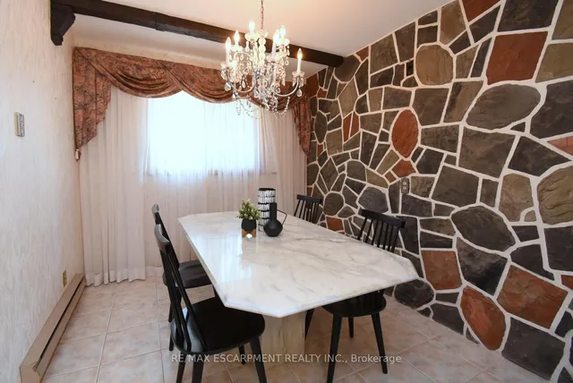 Additional image 10 of 33 Dubarry Blvd