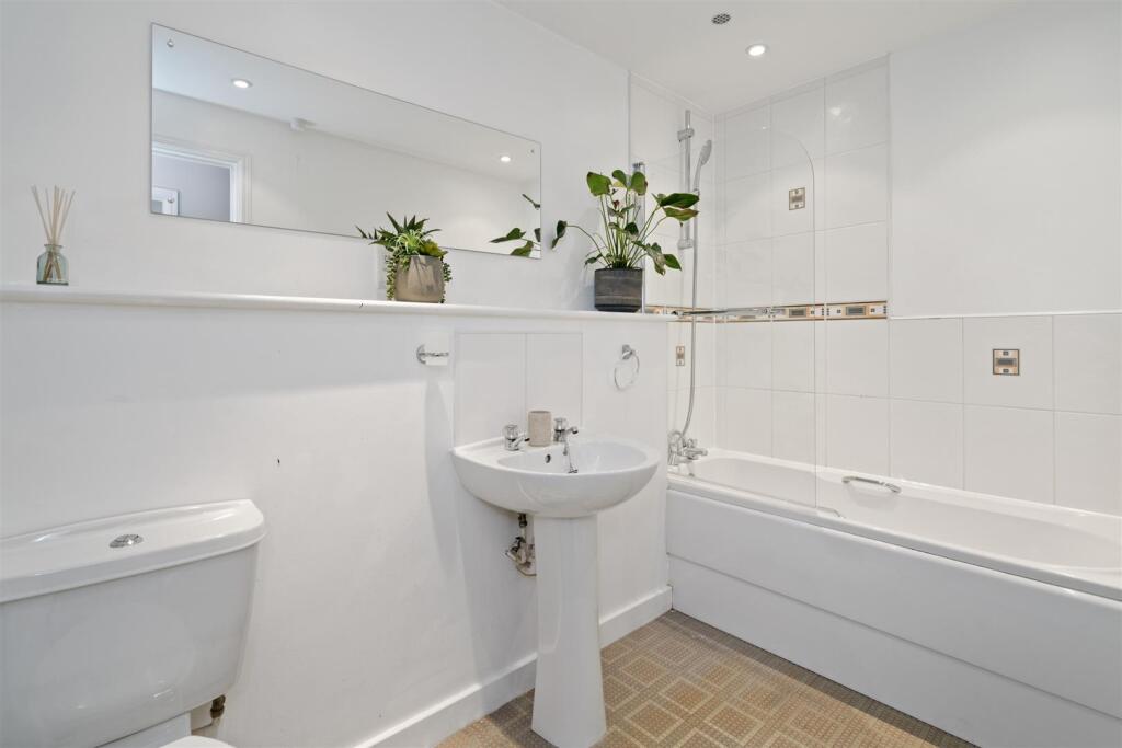 Additional image 8 of Main Street, Dickens Heath