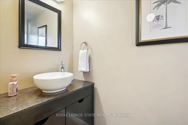 Additional image 32 of 16 Stella Crt