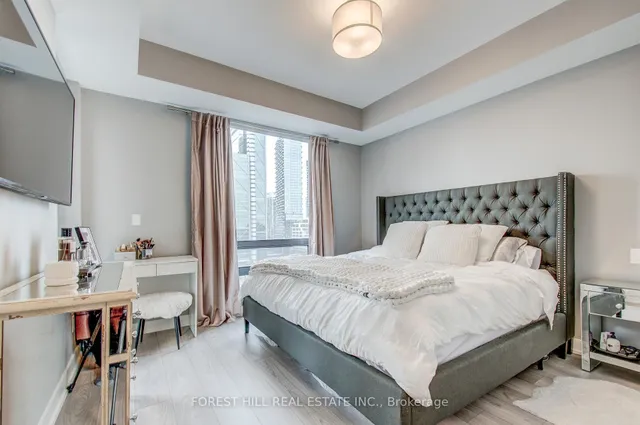 Additional image 9 of 438 King St Unit 1708
