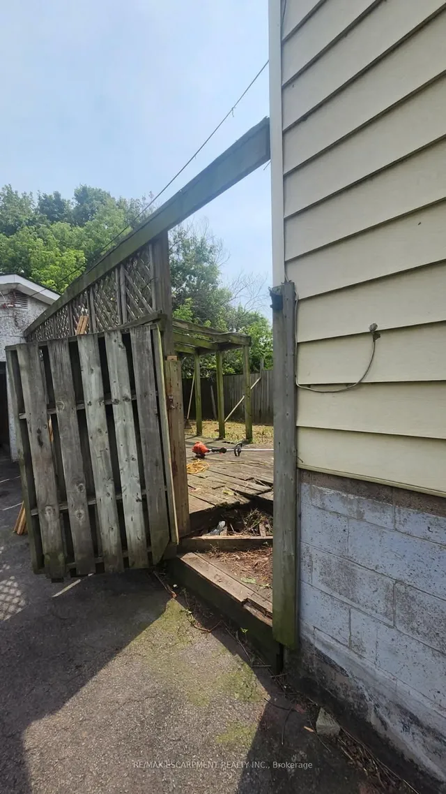 Additional image 32 of 706 Tate Ave