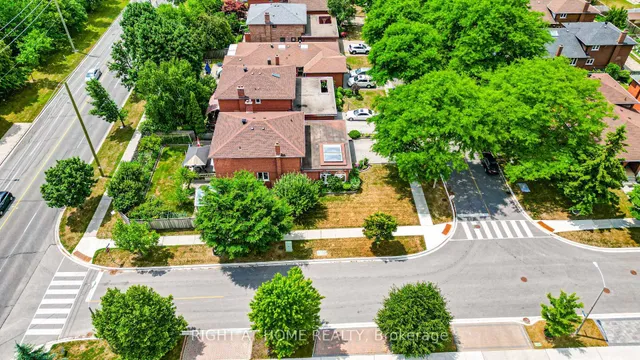 Additional image 39 of 2 Lapworth Cres