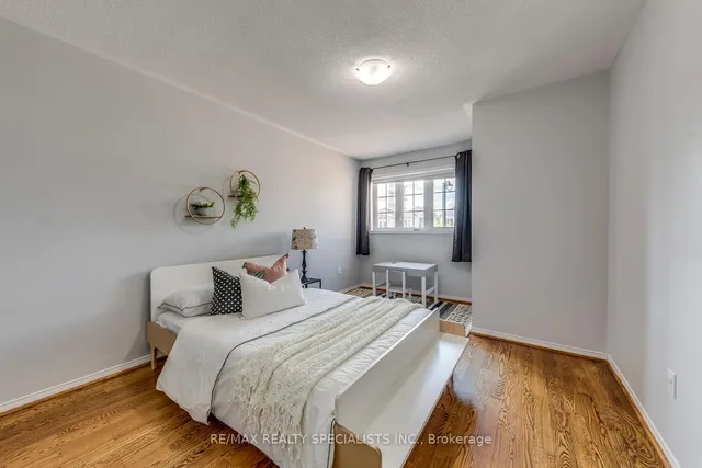 Additional image 31 of 658 Rossellini Dr