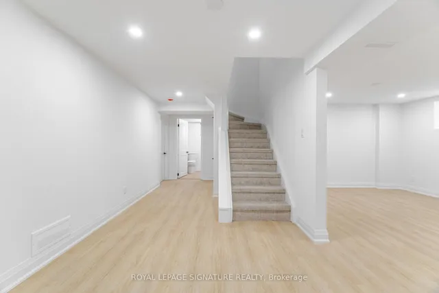 Additional image 35 of 2392 Arnold Cres