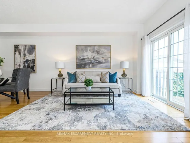 Additional image 15 of 5080 Fairview St Unit 15