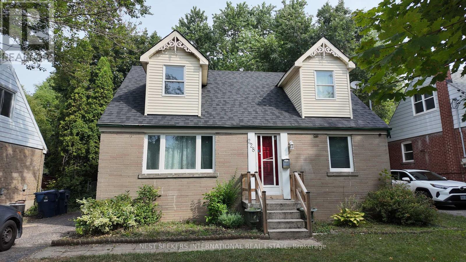 228 OAKRIDGE DRIVE|Toronto (Cliffcrest), Ontario M1M2B3