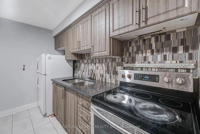 Additional image 16 of 59 Enmount Dr