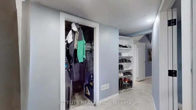 Additional image 31 of 46 Ashton Cres Unit 46