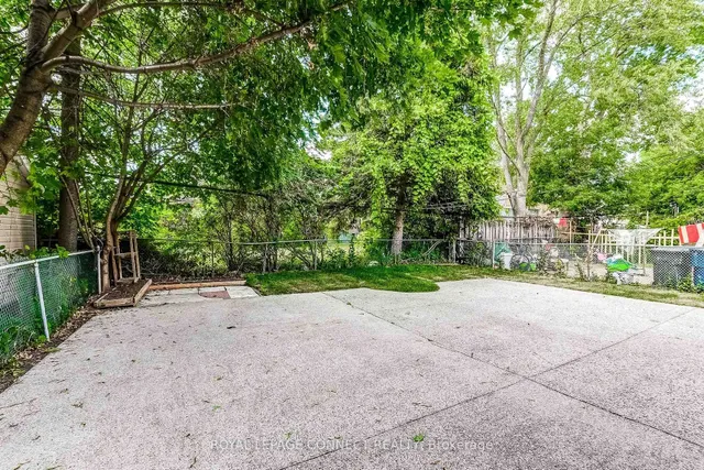 Additional image 33 of 53 Glory Cres