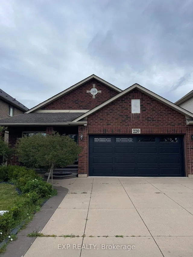 220 Pinehill Dr