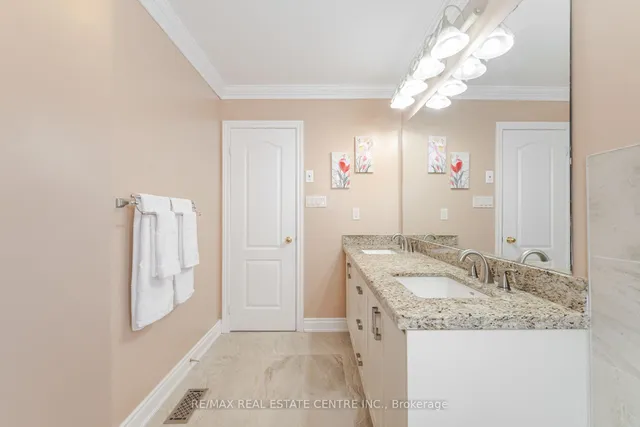 Additional image 26 of 46 LAKEFIELD Rd