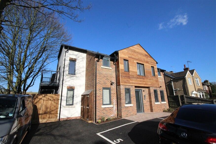 Luton Road, Harpenden, AL5