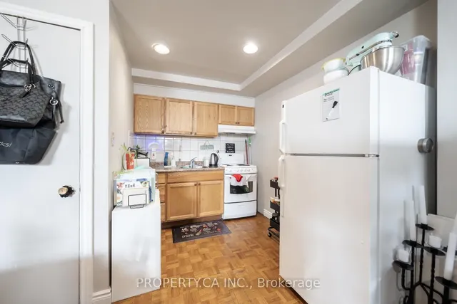 Additional image 21 of 35 Pinewood Ave