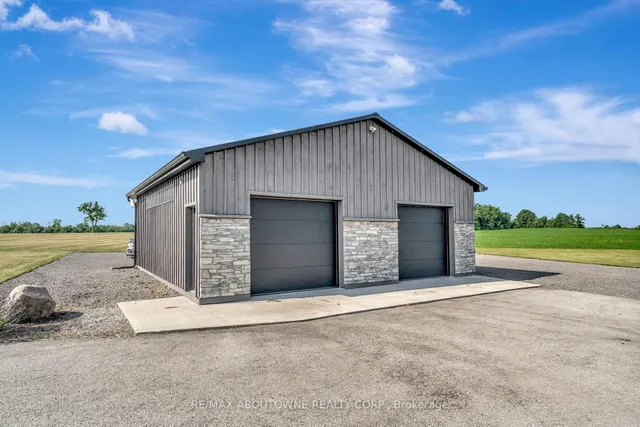 Additional image 5 of 8301 Leeming Rd