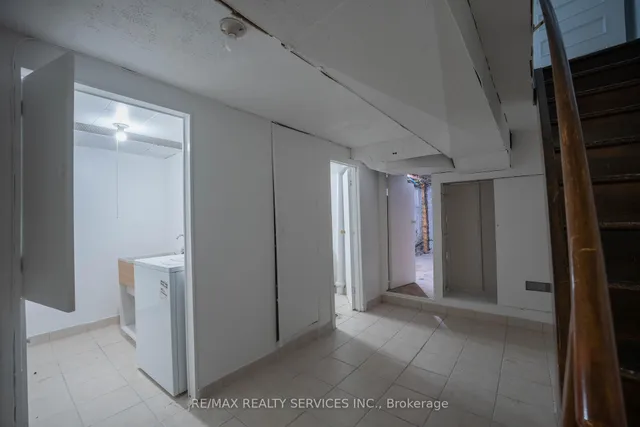 Additional image 11 of 191 Gladstone Ave