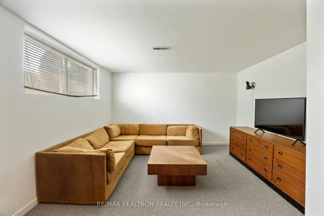 Additional image 9 of 598 Coldstream Ave