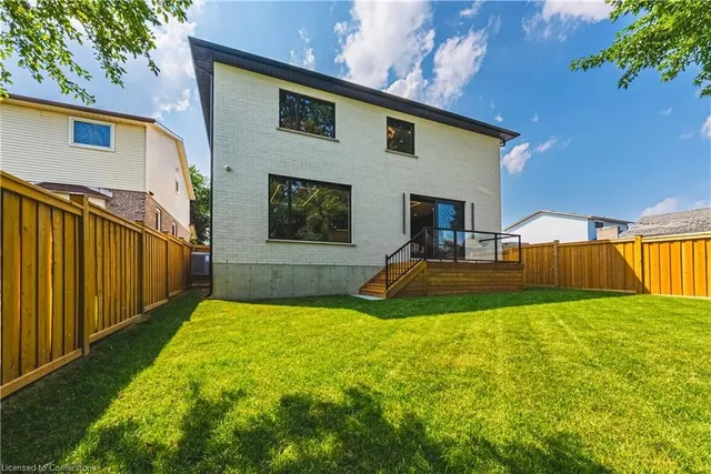 Additional image 46 of 135 Eleanor Ave