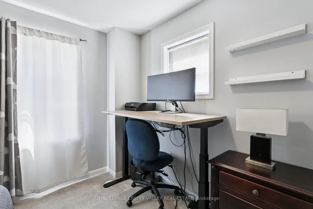 Additional image 26 of 118 Baycliffe Cres