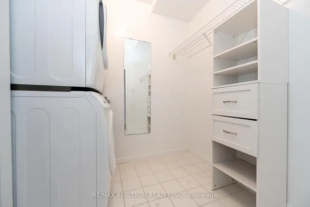 Additional image 9 of 10 Yonge St Unit 3409