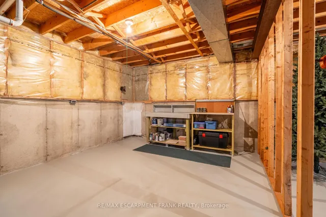 Additional image 38 of 168 SIRENTE Dr