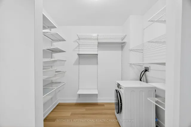 Additional image 31 of 33 Harbour Sq Unit 1423