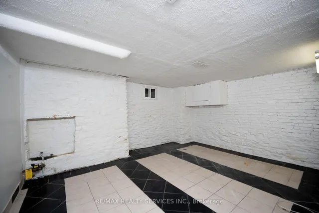 Additional image 10 of 191 Gladstone Ave