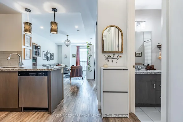 Additional image 11 of 118 King St Unit 921