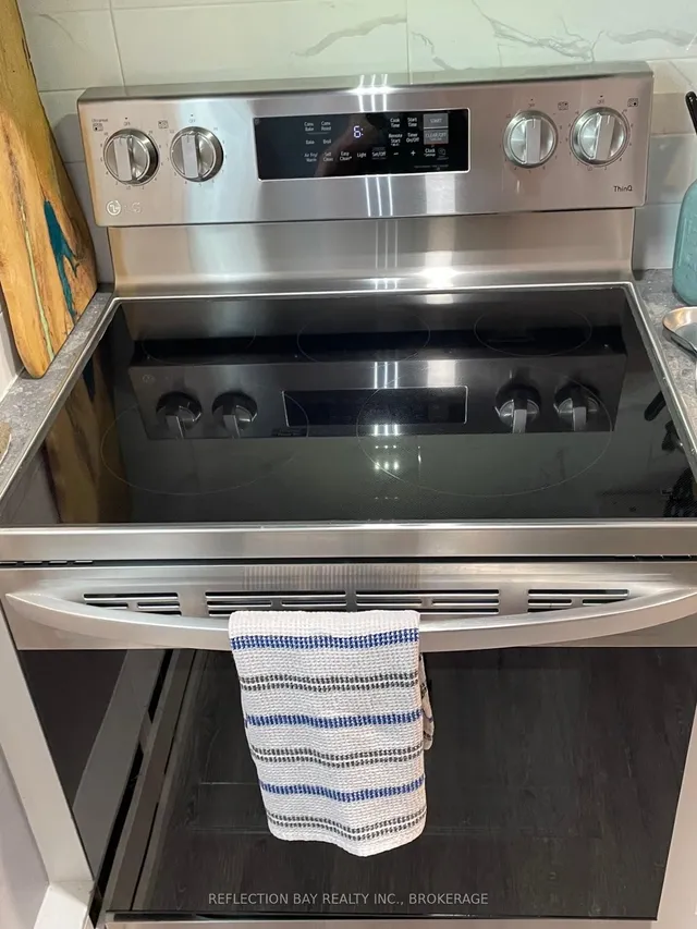 Additional image 17 of 5 Applewood Ave Unit 8