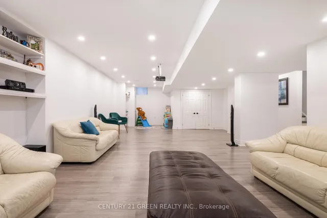 Additional image 38 of 1478 Day Terr