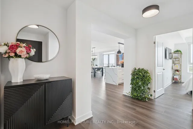 Additional image 4 of 2007 James St Unit 1706