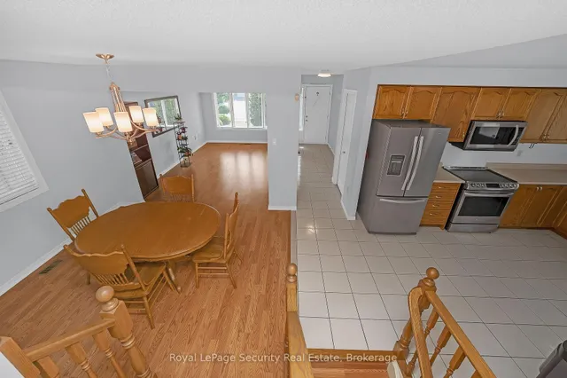 Additional image 28 of 107 Fairington Cres